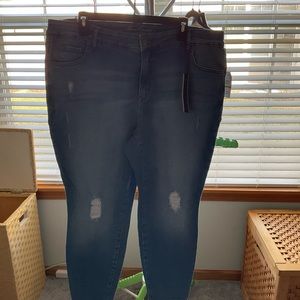 Gloria Vanderbilt jeans NWT size 16